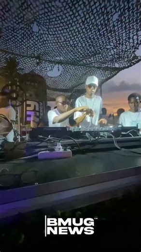 BMUG PLAY™ on Instagram: "@rudegraham B2B @benny_bubblez"