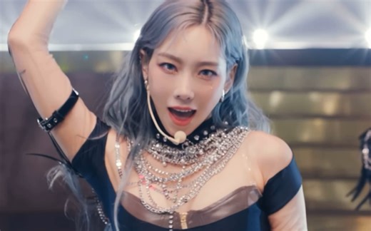 GOT the beat出道曲《Step Back》舞台公开