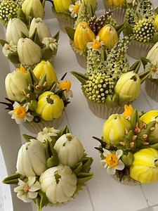 Jane Taylor - Taylor Made Cake Courses on Reels