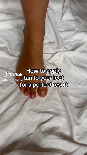 How to Perfectly Apply Fake Tan on Your Feet