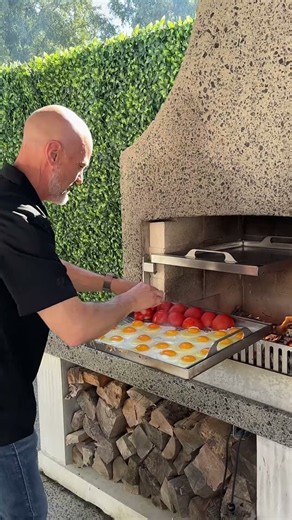 Why cook inside when you’ve got one of these in your backyard?! ❤️‍🔥
