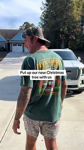 329K views · 10K reactions | If you know who Clark is, you know this setup was pure chaos! #southerndad #christmastree #christmasvacation | Southern Lawn Daddy | Facebook