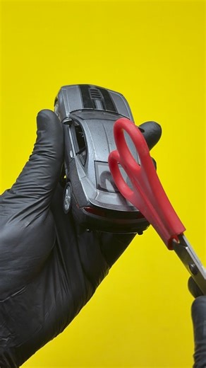 Amazing Die cast Model Car of Tesla 2014 Chevrolet Camaro