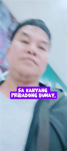 Ang Kabaitan at Pagmamalasakit sa Mga Tao Ayon sa mga mapananaligang salaysay ng mga manunulat ng kasaysayan, si Muhammad ay halos nakibahagi sa mga gawaing panlipunan sa mga unang labinlimang [15] taon ng kanyang pag-aasawa kay Khadijah. Sa kanyang pribadong buhay, siya ay inilarawan na lagi nang matulungin sa mga kapus-palad at mga nangangailangan. Ang kanyang tiyuhing si Abu Talib ay naghirap nang dahil sa kanyang pagsisikap na panatiliin ang dating kalagayan ng kanyang pamilya. Kaya, si Muha