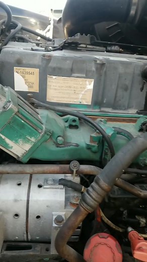 Reparación de Motor Volvo D12: Problema Detectado y Solucionado Paso a Paso