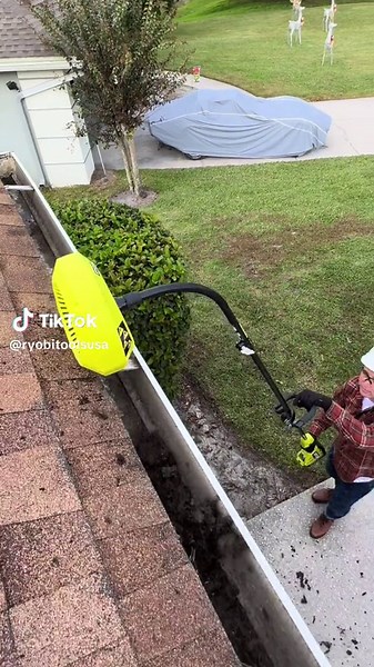 Ryobi EXPAND-It Gutter Blower for Efficient Gutter Cleaning