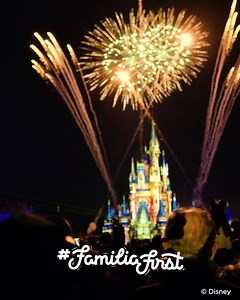 258K views · 4.1K reactions | Family. The greatest gift of all. #HappyHolidays #FamiliaFirst | Walt Disney World | Facebook