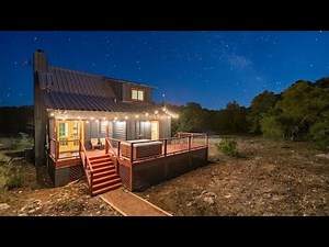 Adorable Cabin on 10 Private Acres With a Hot Tub - Wimberly, Texas