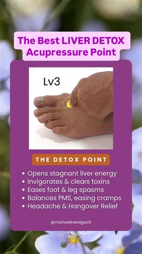 The truth about detoxing... Many symptoms of “toxicity” are described as Liver Qi stagnation and stress blocking the body’s natural flow. Lv3 is a master tonic Acupressure point. When Lv3 is opened, your body can process and release toxins naturally. Stimulating Lv3 can: ✨ Open stagnant liver energy ✨ Invigorate and clear toxins ✨ Ease foot & leg spasms ✨ Balance PMS & ease cramps ✨ Relieve headaches & hangovers How to find it: • Find the top of your foot. • Find the valley between your big toe 