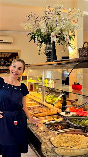 Marianne Pfleger on Instagram: "🍽️✨ Mais um lugar para comer bem e economizar @restaurante_princesa Eles servem buffet livre e, usando o Joinville em Dobro, funciona assim: 👉 você pede dois buffets livres e paga apenas um! Então já sabe… chama alguém pra ir junto, porque além de sair no lucro, a comida é muito boa e vale cada garfada 😋 📍 Rua Colon, 227 – Bairro Glória – Joinville/SC Corre pra aproveitar! 💛🍴"