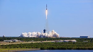 SpaceX Crew-5 mission successfully launches, heads toward ISS