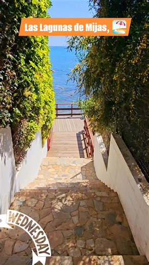 Las Lagunas de Mijas.🌞 Explore Costa Del Sol. #mijas #laslagunasdemijas #spain #costadelsol #travel #Malaga #sun #spaintrip @topfans | Explore Costa Del Sol.
