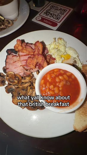 Jake Webber (@jakewebber9)’s video of british breakfast