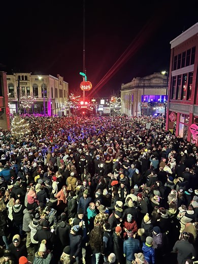 Where To Ring In 2026 In (Traverse City) Style