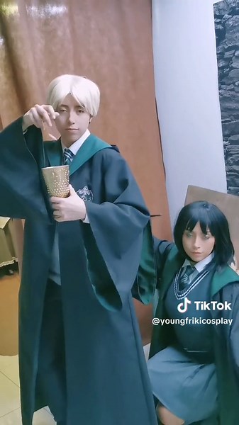 Representando a las casas de Hogwarts 🌌 #hogwarts #cosplay #harrypotter #harrypottercosplay #dracomalfoy #ronweasley #hermionegranger #pansyparkinson #lunalovegood #cedricdiggory