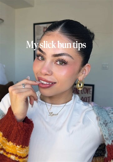 Slick Bun Tutorial: Effortless Hairstyle Guide