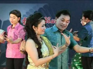 Lao Lamvong Dance - ຟ້ອນລໍາວົງລາວ - Fone Lamvong Lao