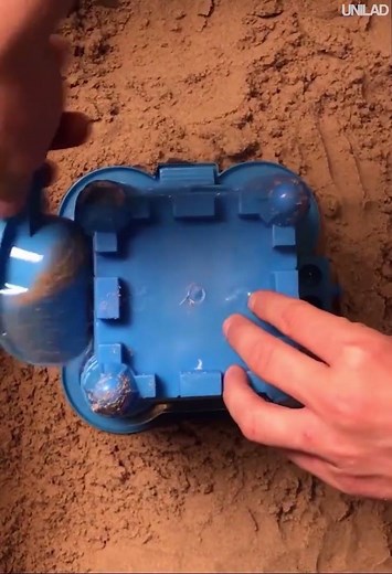 We all know someone who will appreciate this crazy sand castle... | UNILAD