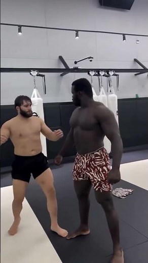 Smart choice 😂 Will Reug Reug retain the heavyweight MMA throne against Anatoly Malykhin at ONE 173?