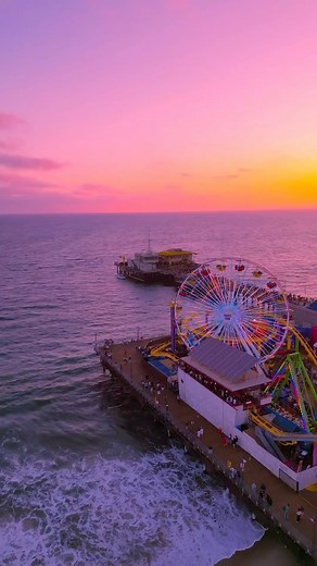 COMPLEX on Instagram: "Happy Sunday fam  (via @iteeezy)"