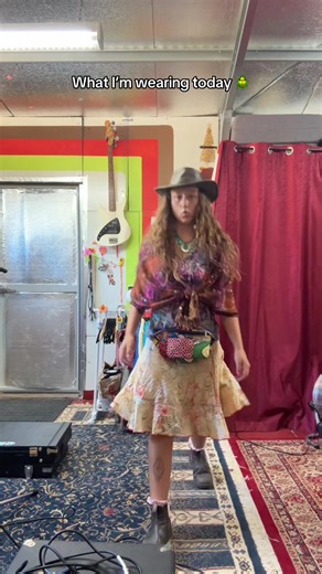 Hello Stranger Band (@hellostrangerband_)’s videos with Shake Your Groove Thing - Peaches & Herb