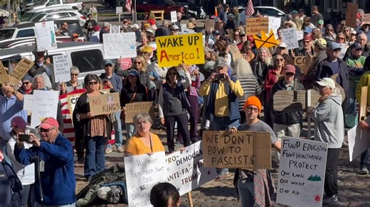 Here’s the “No Kings” protest on Main Street Nantucket this afternoon | Nantucket Current