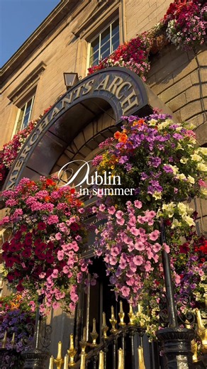 Dublin in summer is so lovely! 🌷✨ En definitiva el mejor momento para visitar Irlanda comienza después de mediados de mayo 🌸 #dublin #irlanda #summer #ireland #ireland🇨🇮