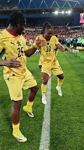 DE HELE WERELD IS AAN HET DRIBBELEN! 🌎🕺