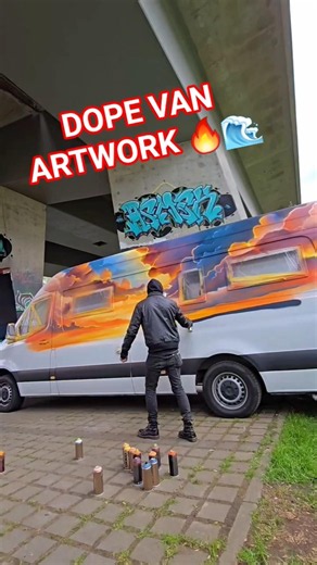 👑 GRAFFITI ARTIST PAINTS YOUR VAN 👑 Surfs up baby! 🌊🔥 #gmangk #graffitishorts #graffitiart