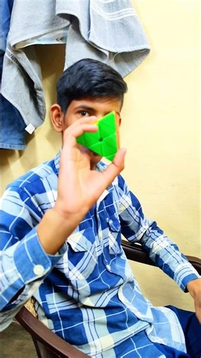 solving pyramix puzzle in 2 second #pyramix #puzzle #shorts