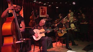 'Pasch Tute' - Feigeli Prisor Band ft Nidja Prisor. Recording @ Café Wilhelmina Eindhoven, 2019, December 09, Feigeli Prisor: lead guitar, Nidja Prisor: vocals, Wattie Rosenberg: violin, Sendelo Schäfer: rhythm guitar, Fremdo Rosenberg: double bass. YouTube: https://youtu.be/3l3NHnyhGMw info@sintimusic.nl | Sinti Music