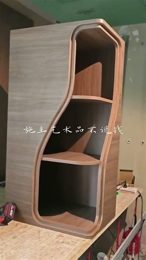 You guys haven't figured it out yet, just watch it a few more times. #interior #CabinetSoftware