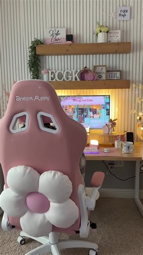 Pink setup but still powerful… this desk is a whole vibe. #tech #pc #gear #setup