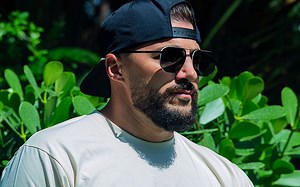 Nickmercs has been banned on Twitch