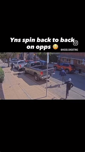 MB Nexus | The Network on Instagram: "荷兰利用动能路面将车辆通行转化为电能。 这些路面嵌入压电晶体和感应线圈，捕捉来自汽车、自行车轮胎的振动和压力。当车辆驶过时，重量和速度会对路面产生动态载荷。路面会微幅变形，从而引发机械应力。 内置的压电材料将这种应力转化为电能，同时电磁感应捕捉滚动动能。每辆车通过时产生微量电荷，而高速公路上数万车辆累积就能生成足够电力驱动路灯、交通信号和充电站。在鹿特丹港附近的高流量路段，每天约有5万辆车为系统贡献能量。这些电能可储存于电池或实时并网，减少化石燃料依赖，并推动智能交通基础设施。这种技术将日常交通转化为可靠的可再生能源#荷兰 #知识 #事实 #你知道吗 #推荐 #科技 #创新 #能源#可持续； #实验#热门"