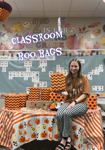 It’s not too late to make boo bags for your students! Check out what @Hannah Mertz in 2nd Grade!! picked out for her class 🎃👻 #halloween #boo #basket #boobasketidea #boobasket #classroom #students #boobag