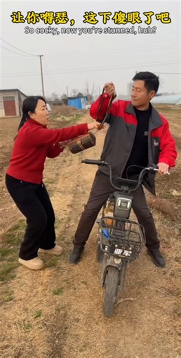 Suddenly, someone tried to snatch my bag. And what happened next? Totally unexpected!