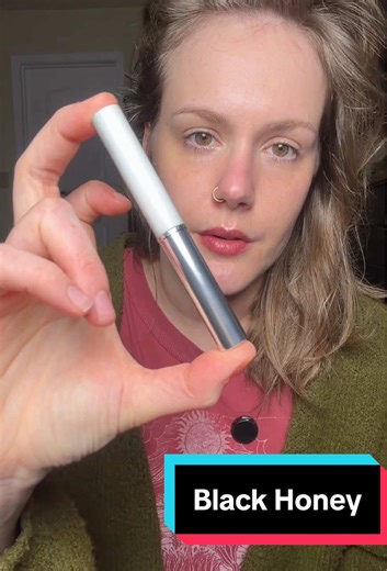 Lipstick is stressful. This one is not. I am obsessed. @Clinique #cliniquepartner #clinique #blackhoney #tiktokshopcreatorpicks #creatorpicksambassador