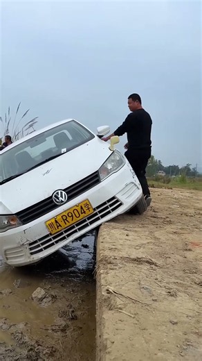 If Your Car Gets Stuck In The Mud While Reversing, Just Press The Accelerator