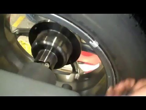 Bosch WBE 4110 Wheel Balancer