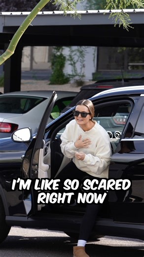 Selling A $1000 Camera For $1 | BigDawsTv