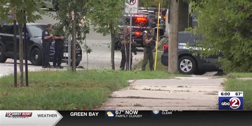 Appleton police say potential homicidal man barricaded himself in vehicle