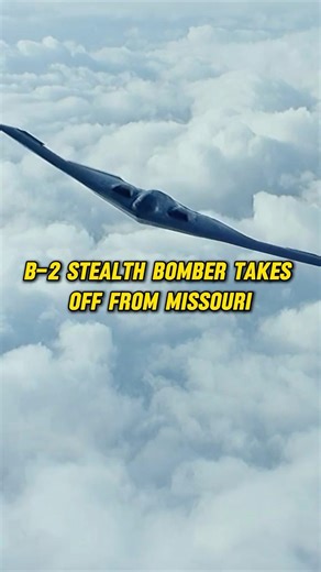B-2 stealth bomber tanks off from Missouri #shorts #youtubeshorts #military #b2 #usa