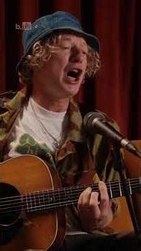 John Power from Cast performs "Poison Vine" for b.live