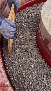 Tumbled Surface Finished Beige Limestone Tile Vintage Style We are rofessional factory specialize in natural stone,accpt custom specifications to suitable your project.If interested feel free to contact us. culturedstone@daleistone.com http://daleiculturedstone.com #limestone #granite #naturalstone #construction #flooring #landscape #tile #architecture #supplier #DL #reels #fyp | Dalei-Culture Stone