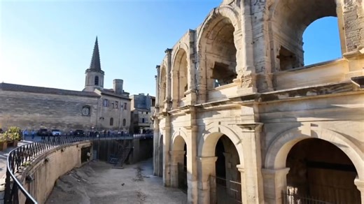 阿尔勒——追寻梵高的足迹，走进他画中的星空与咖啡馆！