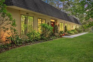 Earth Sheltered Home - Special Finds, Unique Homes