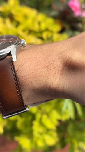 The Hamilton Jazzmaster Open Heart is all about giving you a peek behind the curtain. The cutout dial lets the movement breathe while the rest of the design stays clean, modern, and effortlessly wearable. It’s a perfect blend of everyday style and mechanical charm! | Fox and Bailey