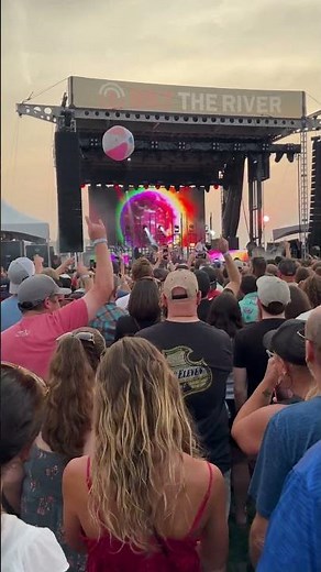 “Beautiful Disaster” by 311 live at 89.7 The River 30th Anniversary