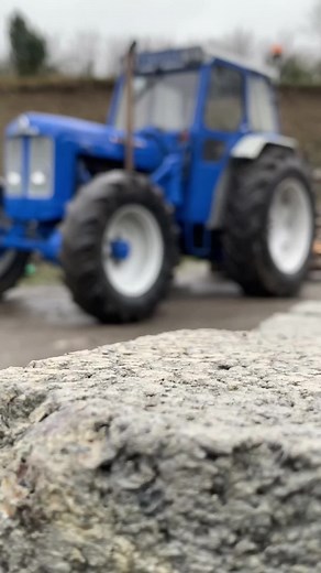 #major #6cylinder #fordcargo #truckengine #60k #brightlights #145hp